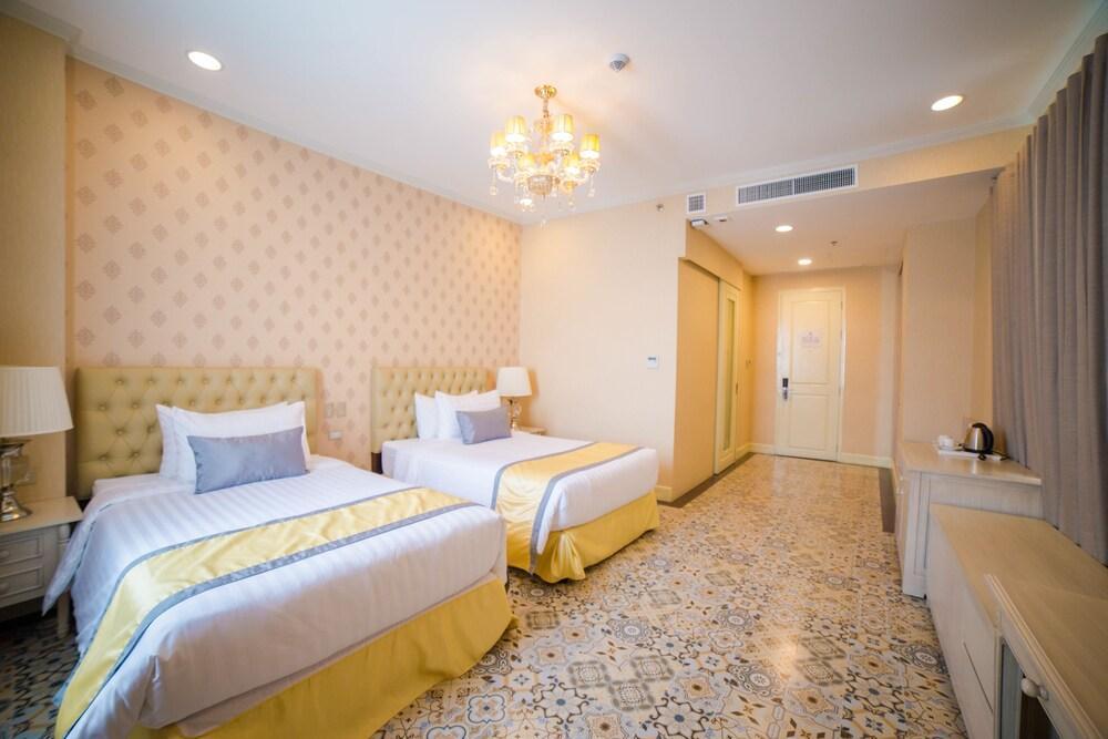 Rizal Park Hotel