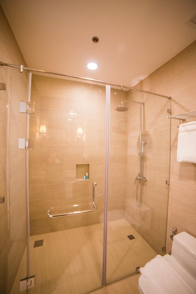 Rizal Park Hotel