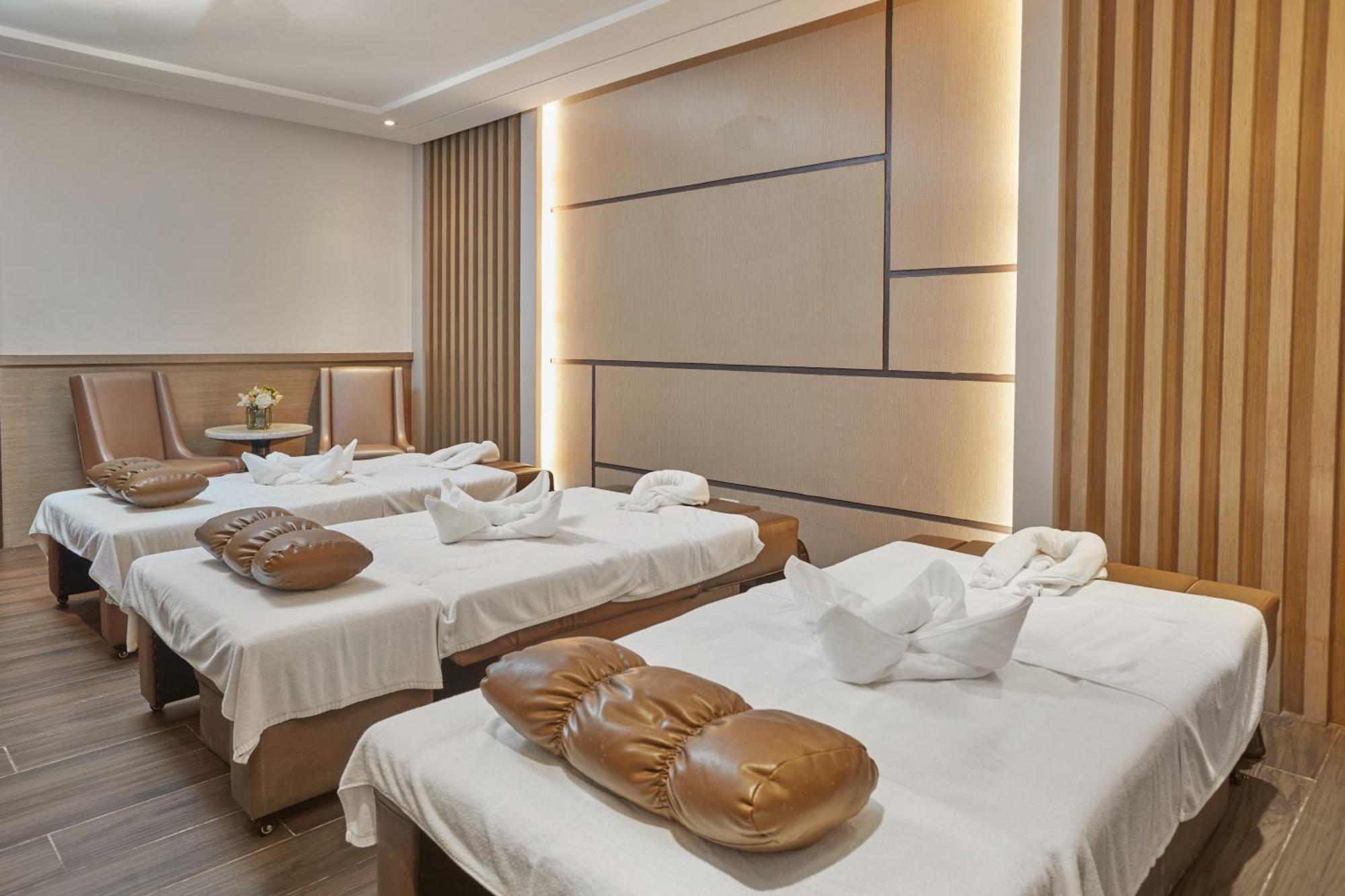 Hotel Rizal Park 5*