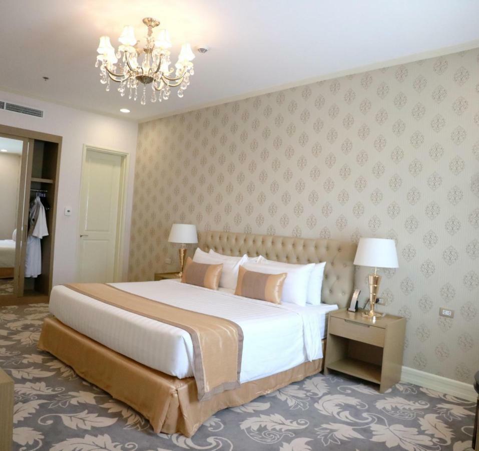 Rizal Park 5* Manila