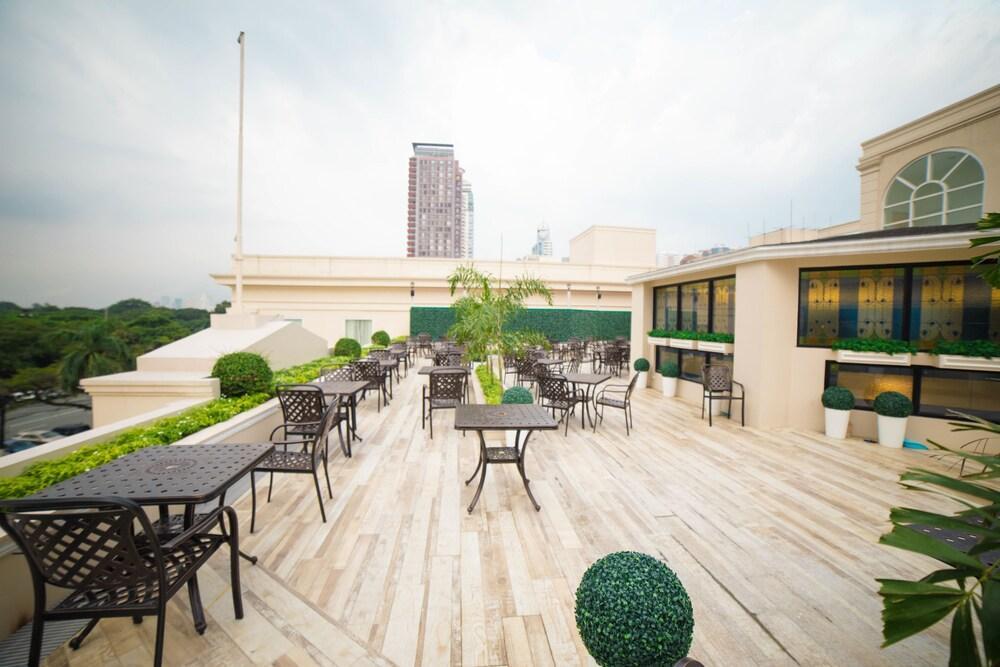 Hotel Rizal Park